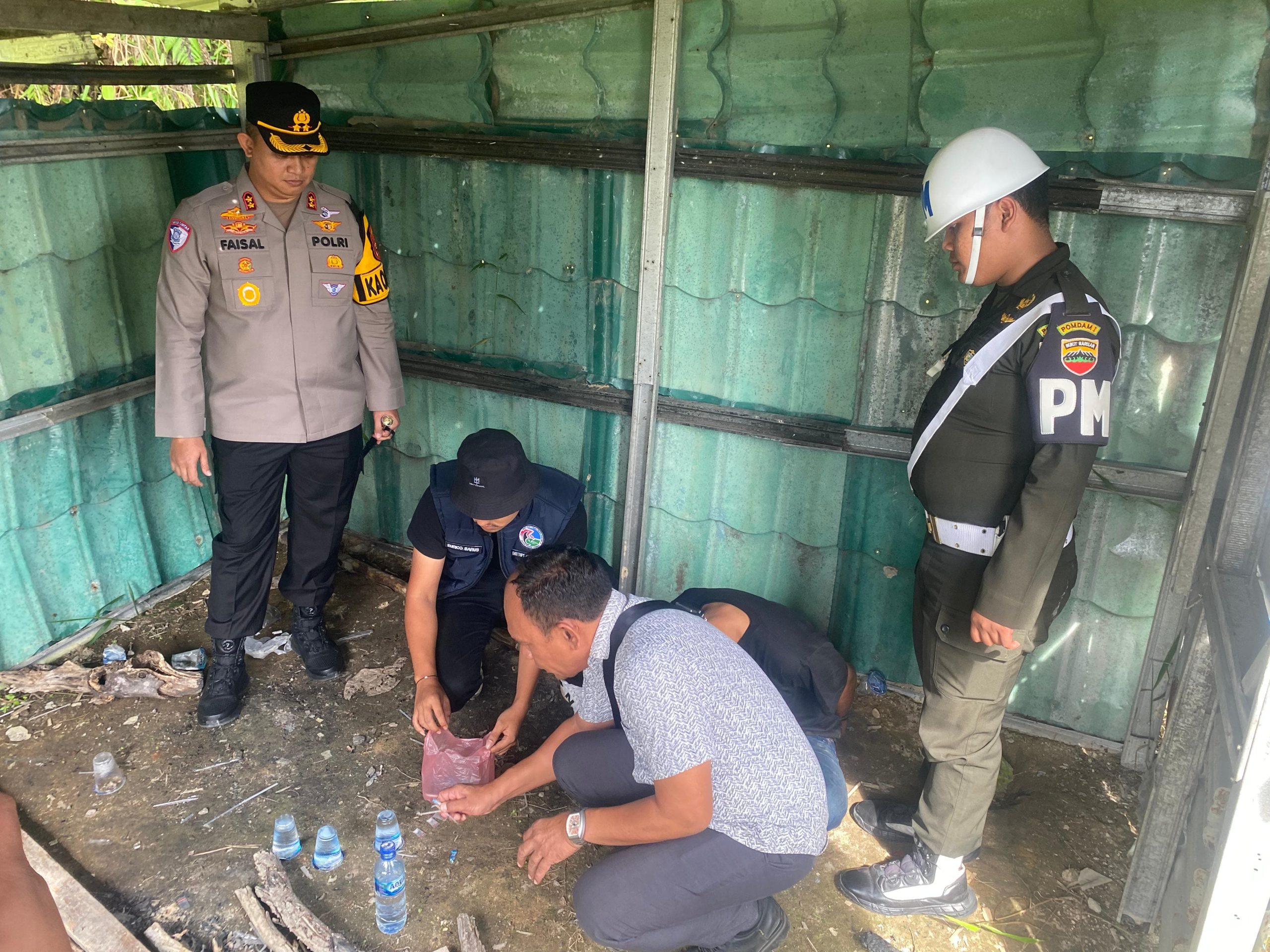 Grebek Sarang Narkoba di Huta Rakyat, Polres Dairi Rubuhkan Gubuk Tempat Para Pemakai, 1 Orang Diamankan