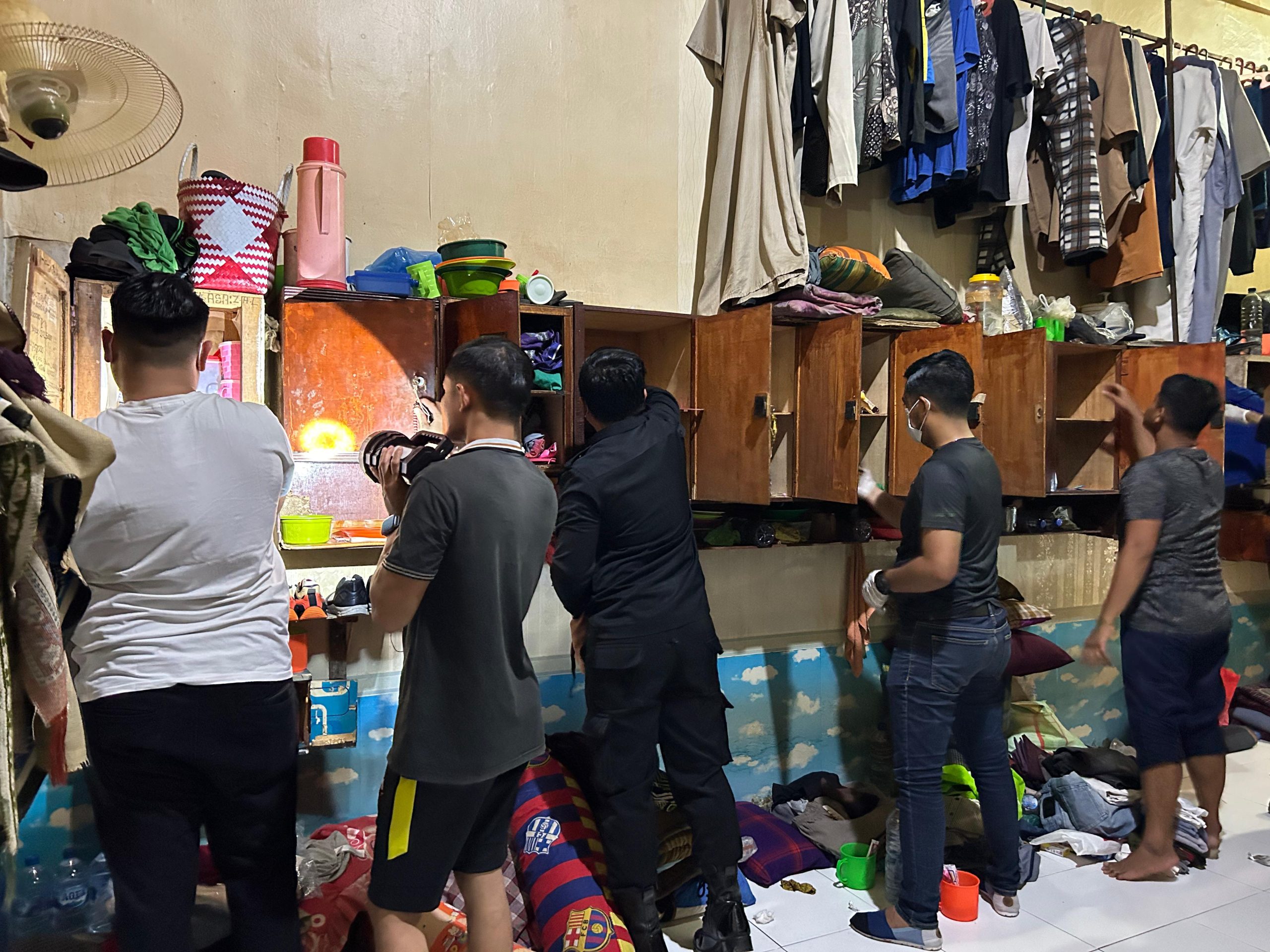 KA KPLP : Gelar Razia Rutin,Upaya Untuk Memastikan Keamanan dan Ketertiban di Lapas