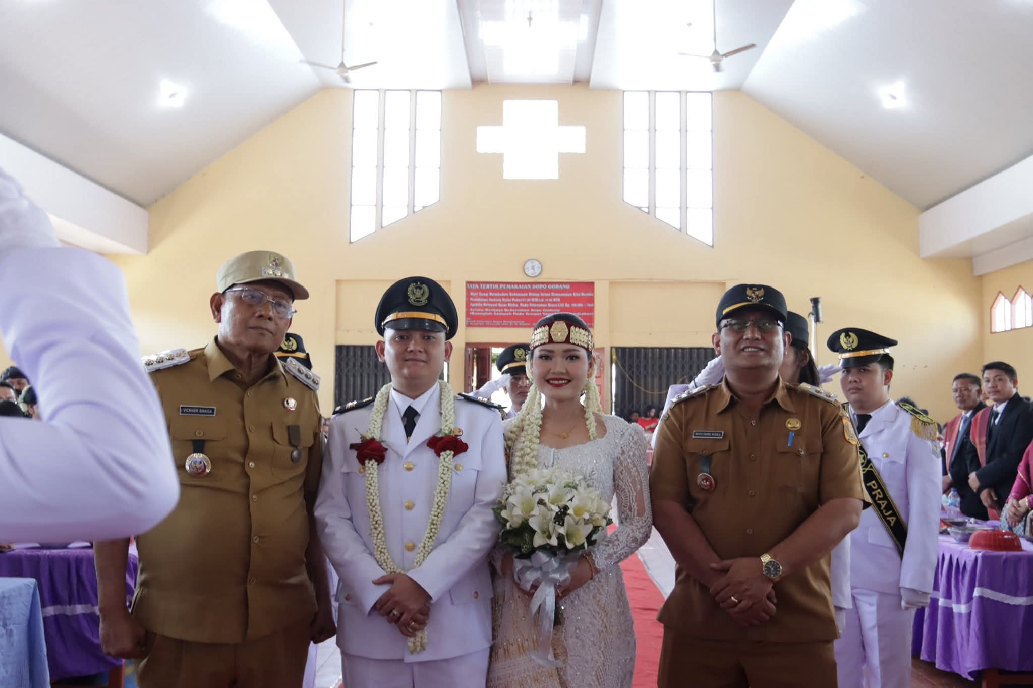 Bupati Dairi Jadi Inspektur Upacara pada Pernikahan Purna Praja Kabupaten Dairi