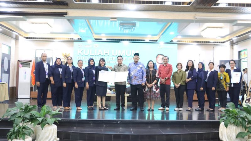 Bupati Dairi Berikan Kuliah ‘Berkeadilan Bagi yang Berketerbatasan’ di STIKES Mitra Husada Medan