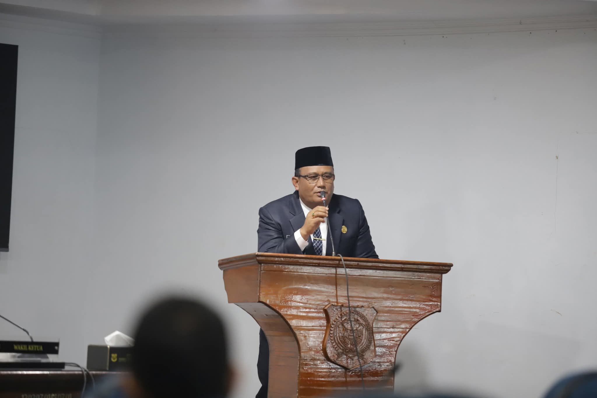 Wakil Bupati Dairi Bacakan Nota Jawaban Bupati Atas Ranperda APBD 2024
