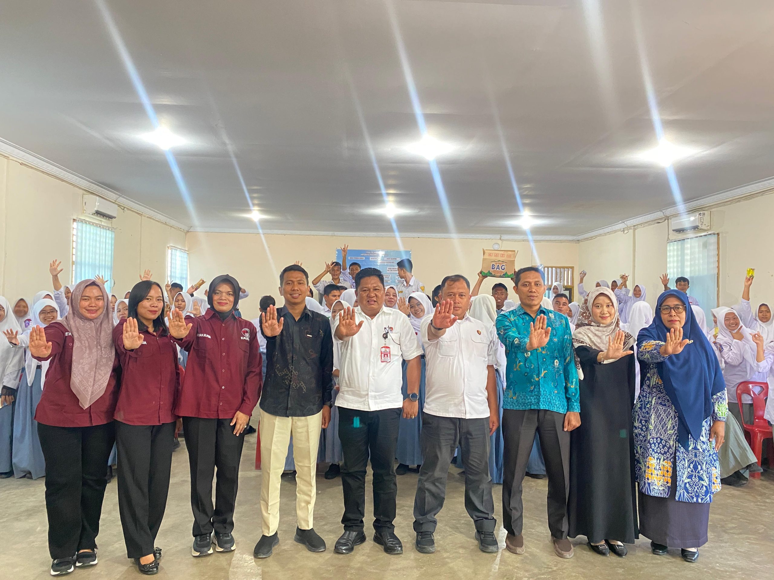 Tim Paus Gandeng KBO Satres Narkoba Polres Asahan Gelar Penyuluhan Pencegahan Narkoba di SMK Muhammadiyah 10 Kisaran