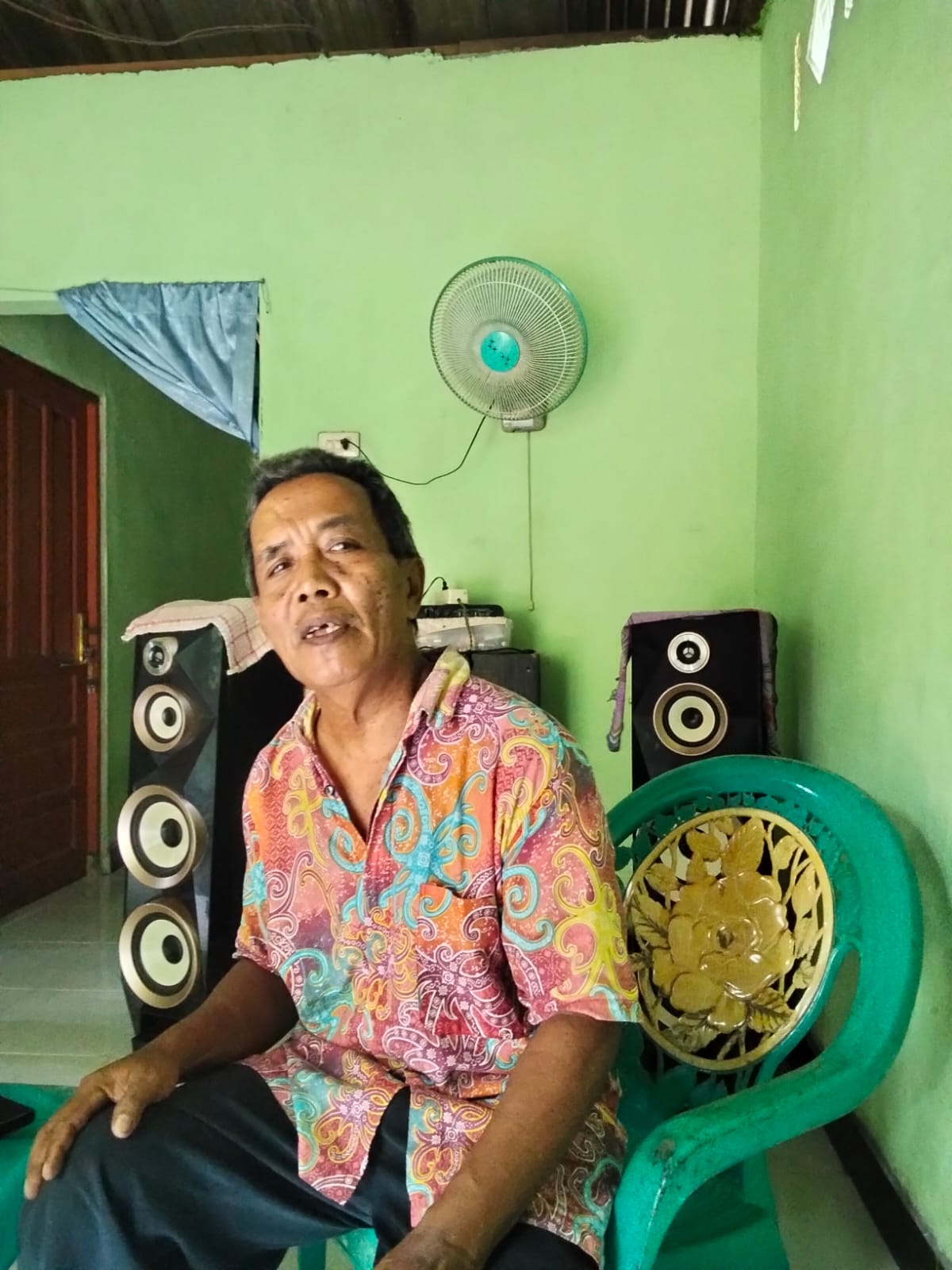 Diduga Pemilik Kedai Tuak  Lakukan Penganiayaan Terhadap Seorang Warga