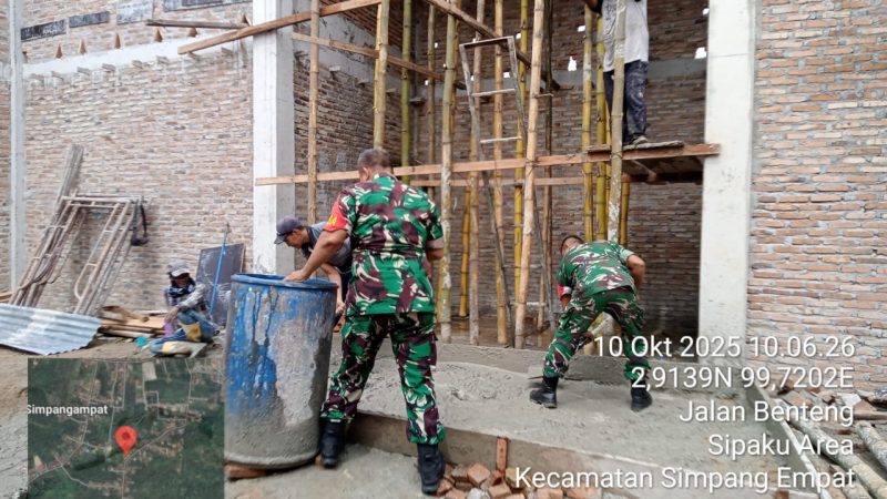 Babinsa Koramil 11/Simpang Empat Bersama Warga Gelar Gotroy Bangun Masjid Nurul Yaqin