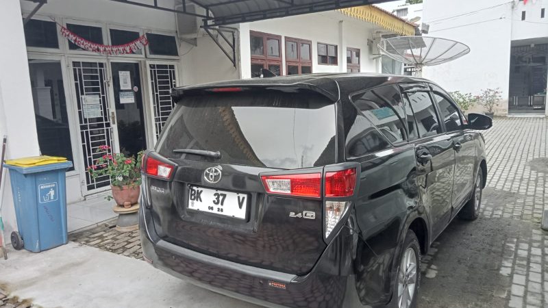 Diduga Malu Gunakan Mobil Dinas Plat Merah, Kadinkes Asahan Hari Sapna Ganti Plat Warna Putih