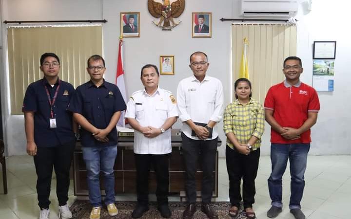 Penjabat Bupati Dairi Surung Charles Bantjin terima audensi Paguyuban Dairi Pakpak Bharat Sampoerna Retail Community (SRC).