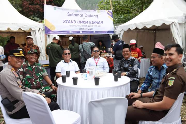 Event Aquabike Jetski Championsip Pj Bupati Dairi Surung Charles Bantjin:Kunjungi Stand UMKM Kabupaten Dairi