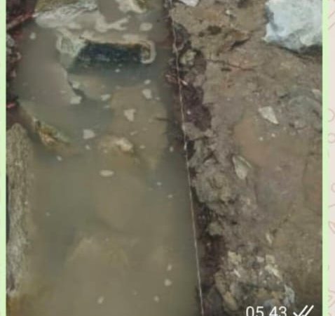 Batu Pondasi Pembangunan Gedung Lab Komputer UPT SDN 10 Guntung diduga langgar Juknis.