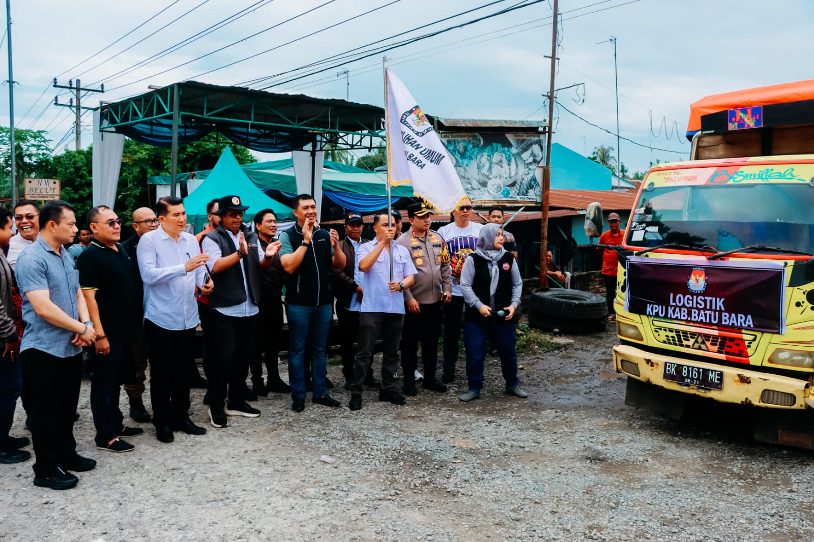 Logistik Pilkada Batu Bara Resmi Di Lepas Pj Bupati ke 12 Kecamatan