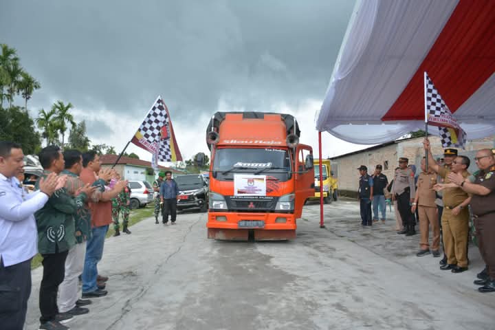 Pj Sekda Dairi, Forkopimda dan KPU Berangkatkan Logistik Pilkada ke 8 Kecamatan Terjauh di Dairi