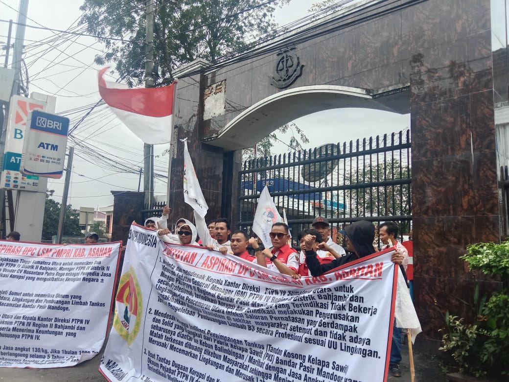 Diduga Rugikan Keuangan Negara Sebesar Rp.7,8 Miliar, DPC LSM PMPRI Asahan “Geruduk” Kantor PTPN I Regional II Medan