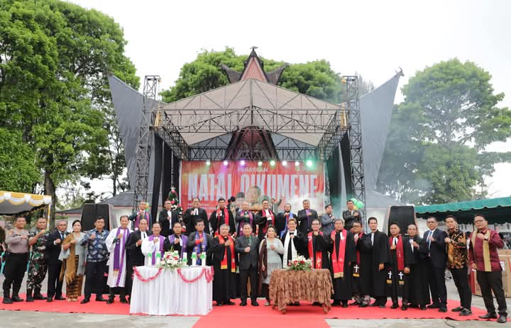 Perayaan Natal Oikumene Pemkab Dairi Tahun-2024 Berlangsung Meriah & Penuh Suka Cita