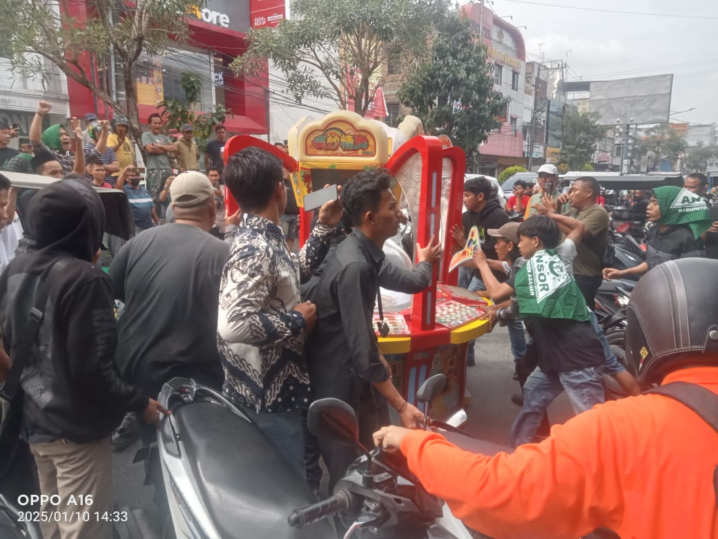 GP Ansor Hancurkan Mesin Game Zone Jalan Imam Bonjol, Game Zone Jalan Dipo dan Graha Selamat