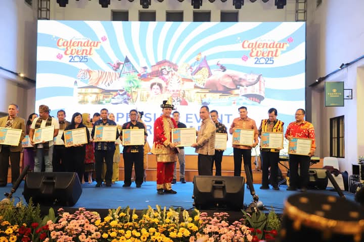 (Pj) Bupati Dairi Surung Charles Bantjin Hadiri Acara Launching Calendar of Events (CoE) Sumatera Utara Tahun 2025.