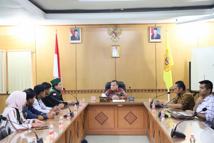 Pj Bupati Dairi Surung Terima audiensi Himpunan Mahasiswa Islam (HMI) Cabang Dairi,