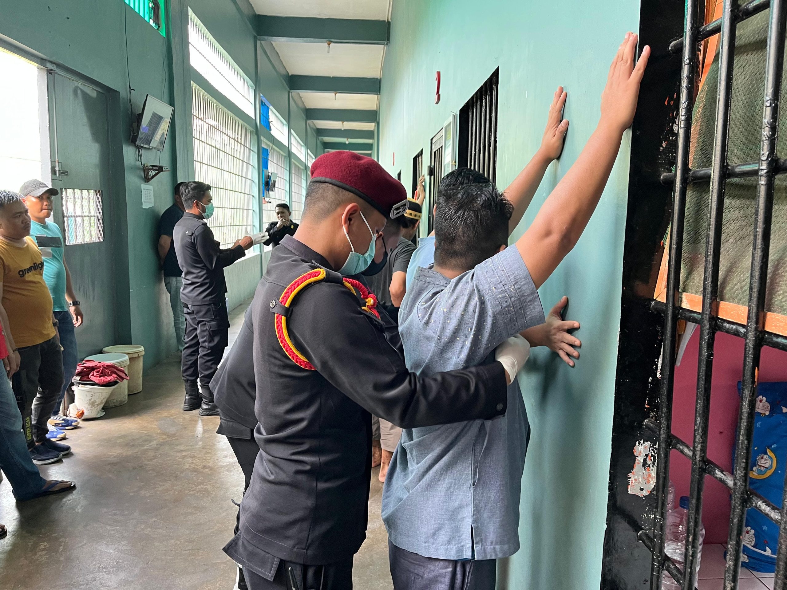 LP Lab Ruku Terus Lakukan Razia Rutin, Guna Pastikan Tidak Ada Ganguan Kamtib. 