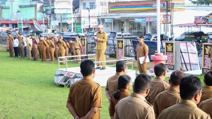 Pimpin Apel Gabungan, Wahyu Sagala Tekankan Seluruh ASN Terus Bekerja Keras dan Selalu Mengutamakan Kepentingan Masyarakat