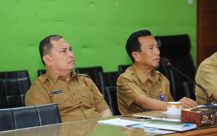 Sekretaris Daerah Surung Charles Lamhot Bantjin, mengikuti Rapat Koordinasi (Rakor) Pengendalian Inflasi dan Sertifikasi Produk Halal 