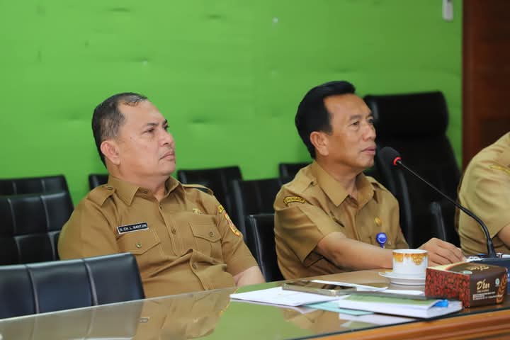 Sekretaris Daerah Surung Charles Lamhot Bantjin, mengikuti Rapat Koordinasi (Rakor) Pengendalian Inflasi dan Sertifikasi Produk Halal 