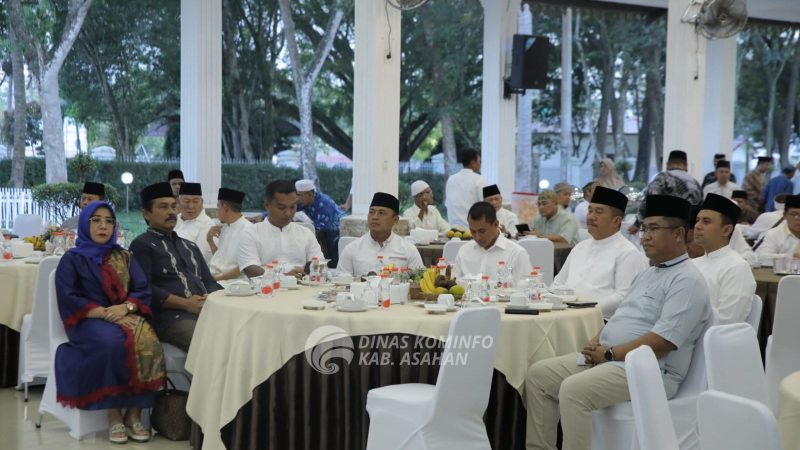 Bupati dan Wakil Bupati Asahan Gelar Buka Puasa Bersama Tim Safari Ramadhan