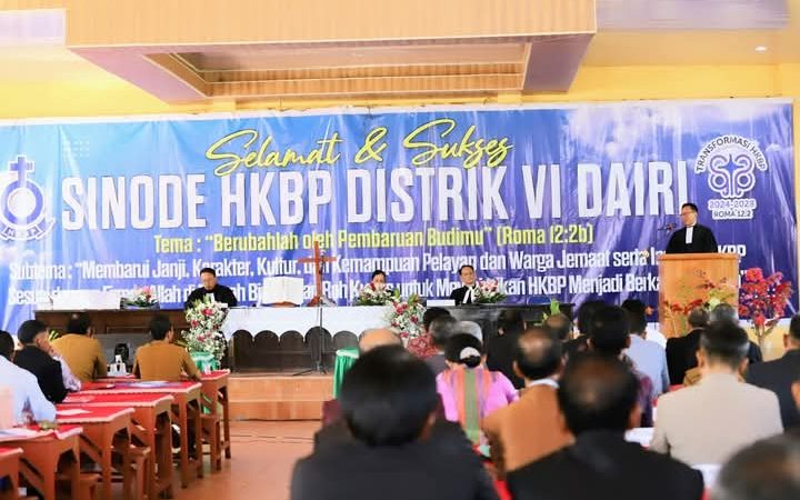 Asisten Administrasi Umum, Oloan Hasugian menghadiri Sinode HKBP Distrik VI Dairi di Sopo Godang HKBP I Sidikalang
