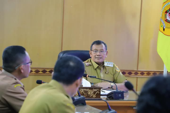 Bupati Dairi Ir. Vickner Sinaga, menerima audiensi  Komisi Pemilihan Umum (KPU) Kabupaten Dairi