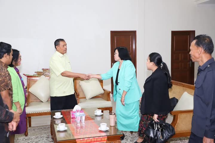 Bupati Dairi Ir. Vickner Sinaga menerima audiensi Pareses HKI Dakota IV, 