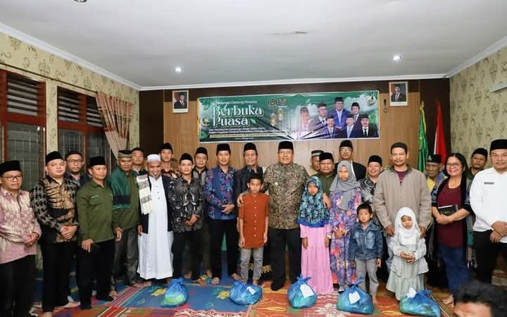 Bupati Dairi Ir.Vickner Sinaga hadiri Program Ramadhan Berkah Badan Amil Zakat Nasional (BAZNAS) 