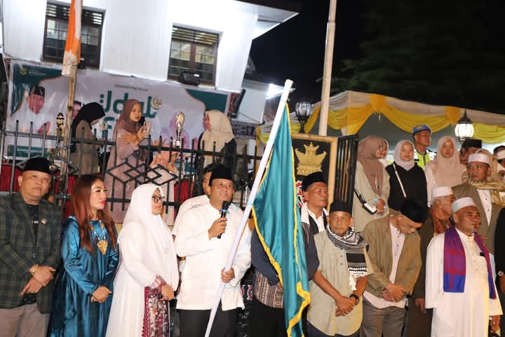 Wakil Bupati Dairi Lepas Ribuan Peserta pawai takbir sekaligus Festival Tabuh Bedug dalam rangka menyambut Hari Raya Idul Fitri 1 Syawal 1446 H 