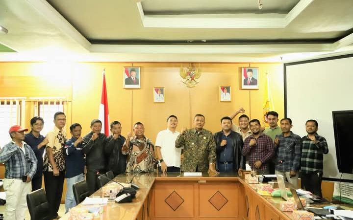 Bupati Dairi Pimpin Rapat Koordinasi Dengan Para Pengusaha Mineral Bukan Logam dan Batuan dan Pengusaha Pengangkut Batu Kabupaten Dairi