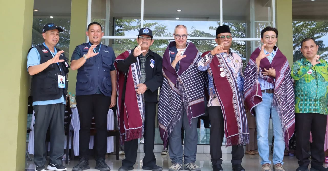 Lakukan Revalidasi, Tim Assesor dari Unesco Tiba di Geopark Kaldera Toba Geosite Silahisabungan