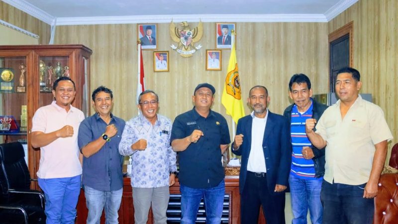 Wakil Bupati Dairi Terima Audiensi Sinar Muda FC Sitinjo