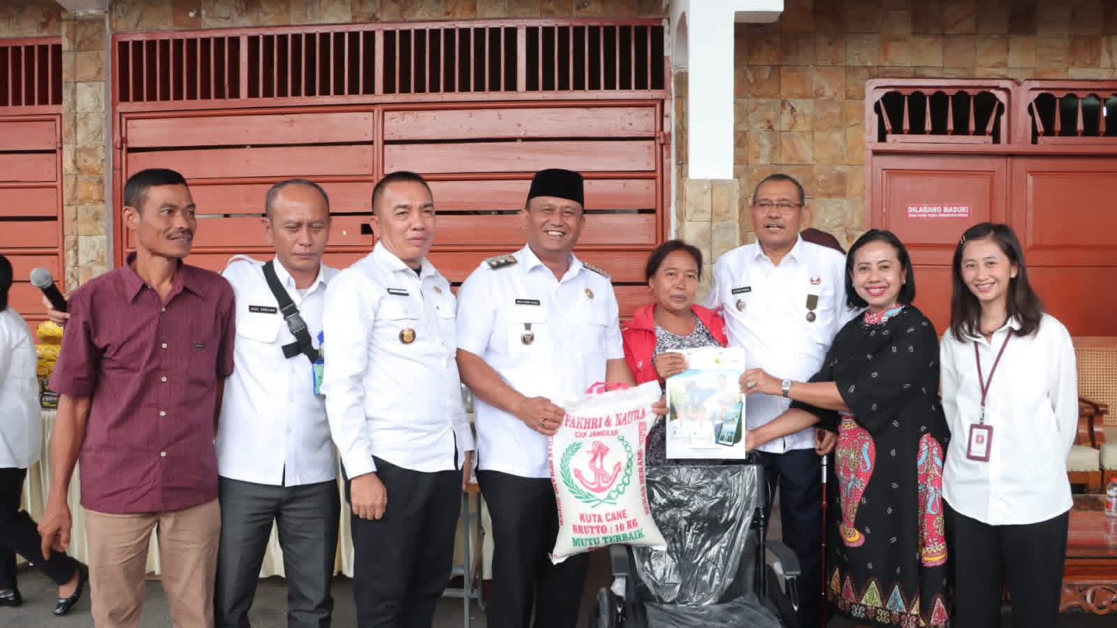 89 Paket Bantuan Atensi Penyandang Disabilitas Disalurkan, Bupati Dairi : Dukungan Kita Prioritaskan, Manfaatkan Dengan Sebaik-baiknya