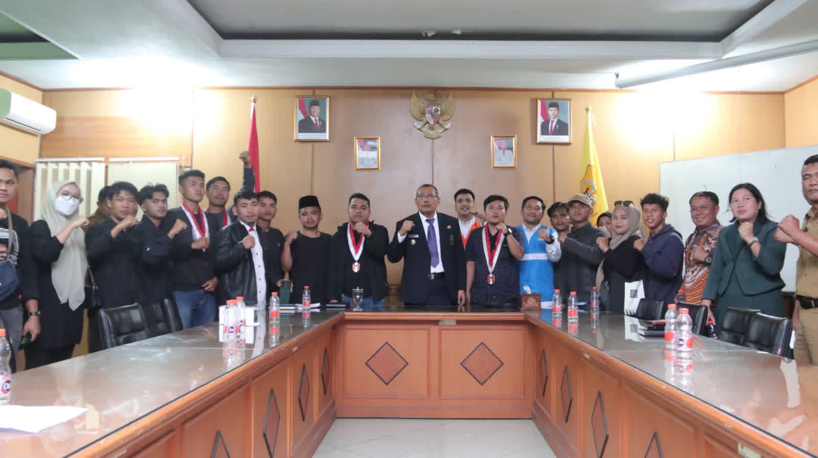 Polemik Pemutusan Listrik Sepihak, Bupati Mediasi Mahasiswa Dan PLN