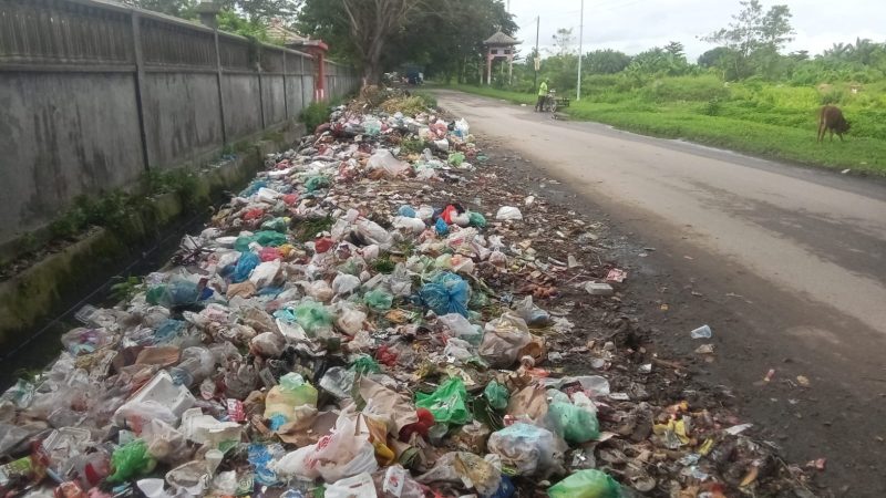 Miris, Areal Perkuburan Tionghoa Jadi Tempat Pembuangan Sampah, Warga Minta Pemkab Asahan Segera Menutup