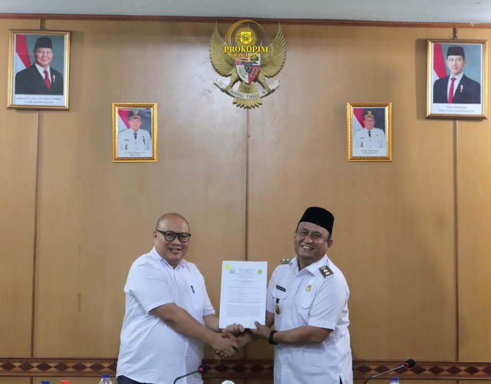 Pemkab Dairi Serahkan Hibah Tanah dan Bangunan Kepada Kejaksaan Negeri Dairi