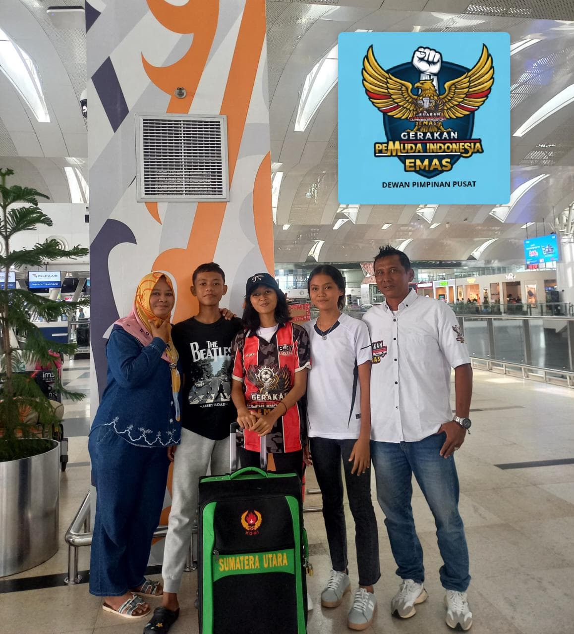 TITANIA ZIVANA AGUSTI Berangkat Kemalang Terpilih Sebagai Perwakilan Putri Sumut Sekolah Sepak Bola Boby Lovers Gerakan Emas ,Dalam Memperkuat Tim Arema Women U18.