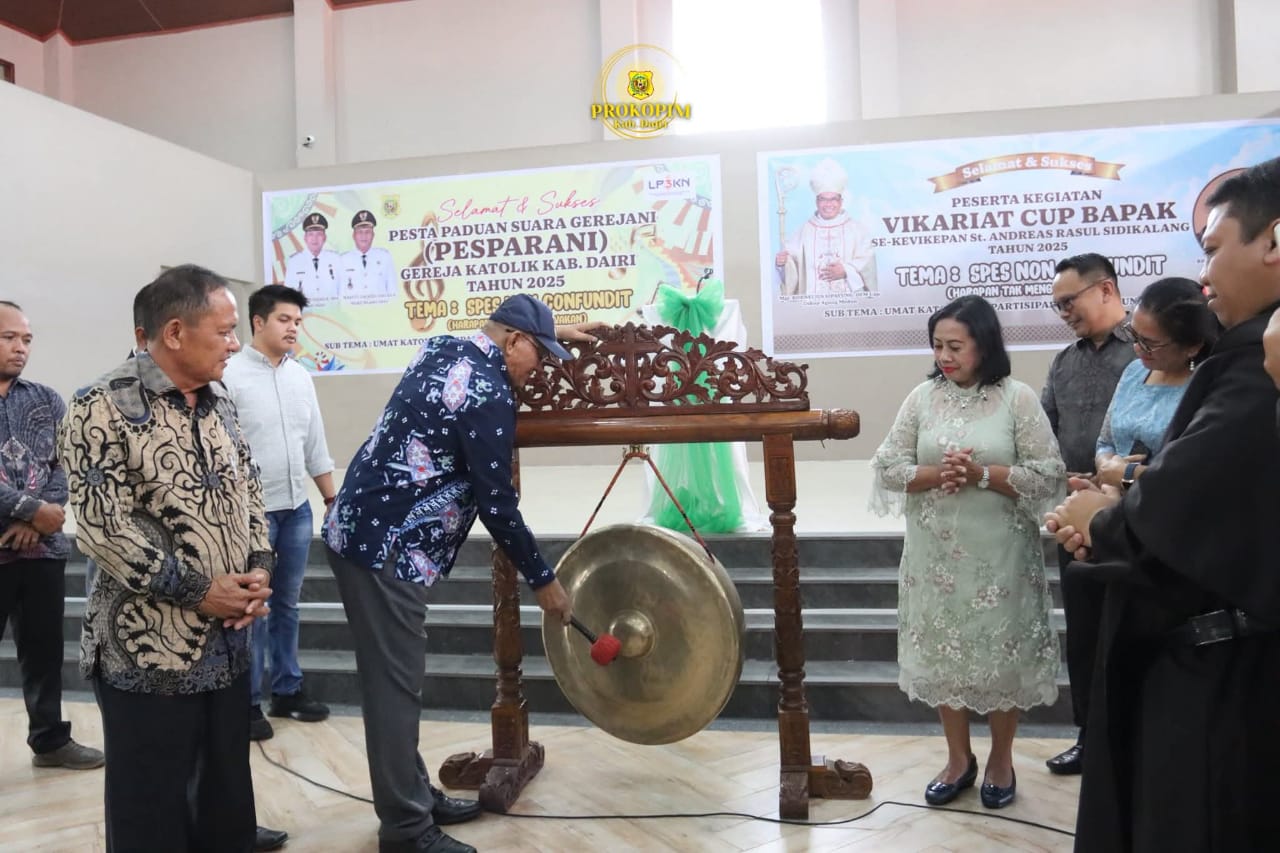 Bupati Dairi Membuka Secara Resmi Pesta Paduan Suara Gerejani (PESPARANI) Gereja Katolik Kabupaten Dairi Tahun 2025