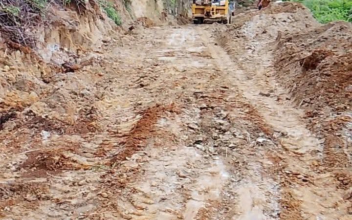 Pemkab Dairi gerak cepat Tangani Jalan Amblas Di Dusun Lumban Horas Desa Parbuluan III