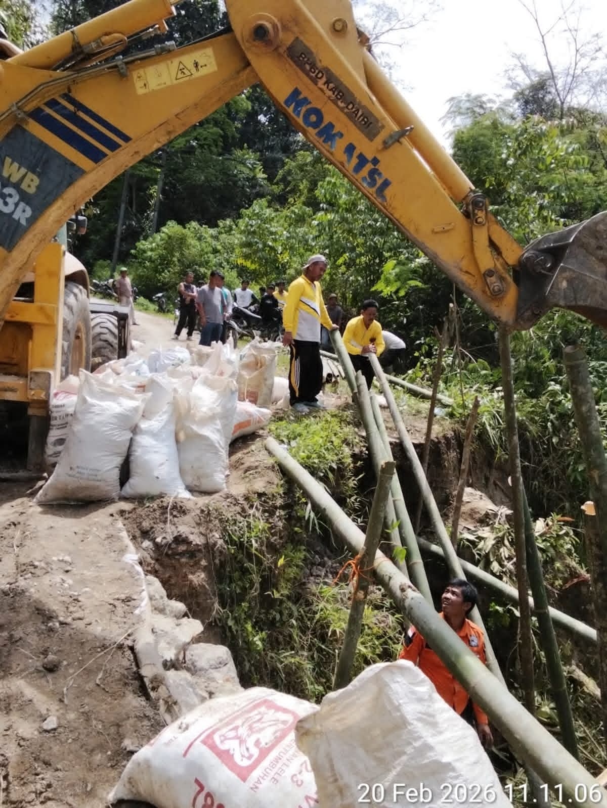 Aksi Cepat Tanggap Pemkab Dairi Tangani Jalan Amblas Di Dusun Lumban Situngkir Desa Onan Lama