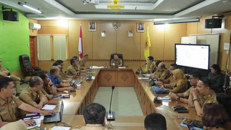 Sekda kab Dairi Memimpin Rapat penyusunan Evaluasi kinerja Kepala Daerah.