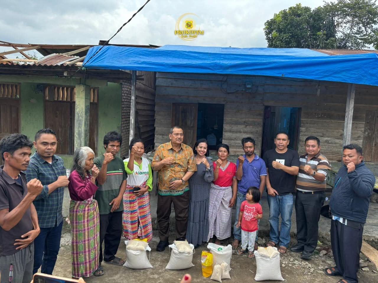 Bupati Dairi Tinjau Korban Puting Beliung di Desa Pangguruan