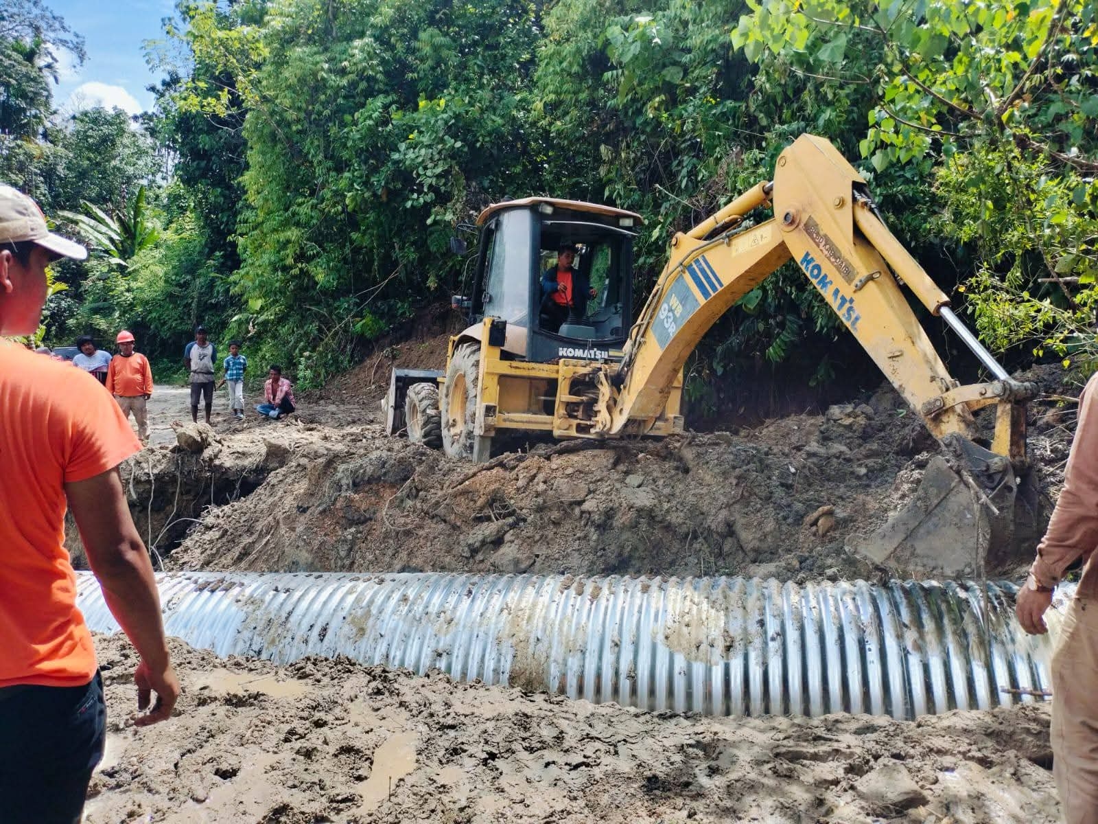 Penanganan Longsor di Desa Jambur Indonesia, Bupati Dairi Instruksikan Gerak Cepat, Prioritaskan Keselamatan Warga