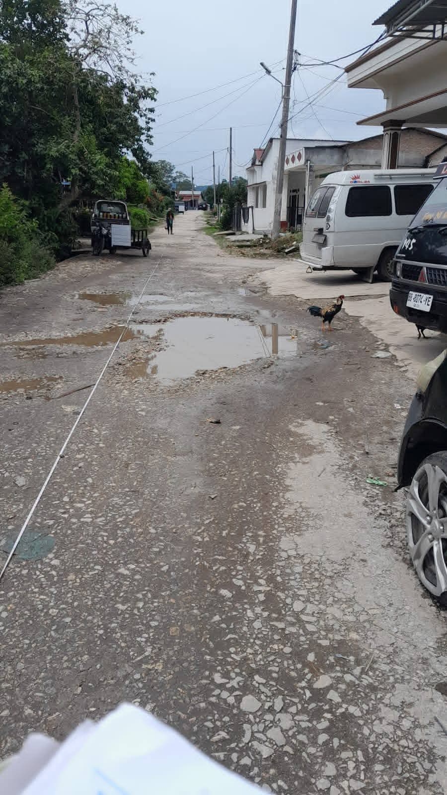 Pemkab Dairi Berupaya Melakukan Perbaikan Jalan Meski Di Tengah Efisiensi Anggaran Perbaikan Secara Bertahap