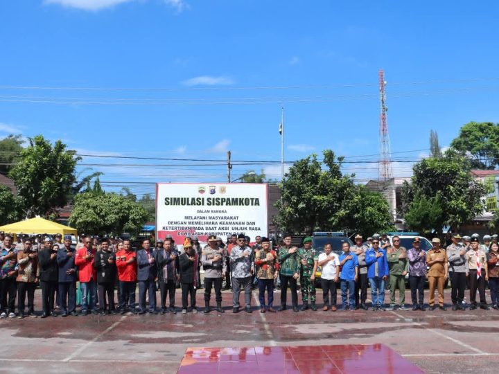 Bupati Dairi Ikuti Apel dan Deklarasi Sabuk Kamtibmas Polres Dairi