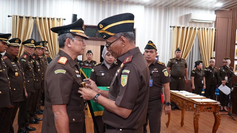 Wakajati, Assisten Tindak Pidana Umum dan 7 Kajari Resmi Dilantik, Kajatisu : Tegakkan Hukum Berlandaskan Ketaqwaan dan Layani Masyarakat Dengan Hati Nurani