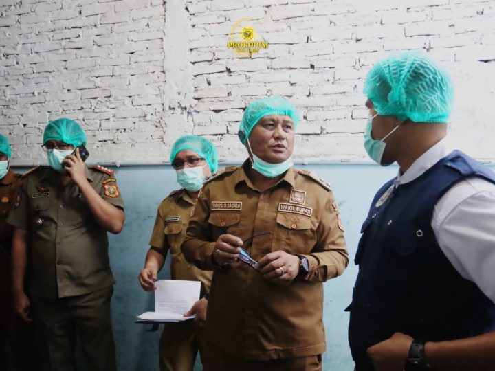 Wakil Bupati Tinjau SPPG Di Sidikalang Tekankan Standar Kebersihan dan Keamanan Pangan 