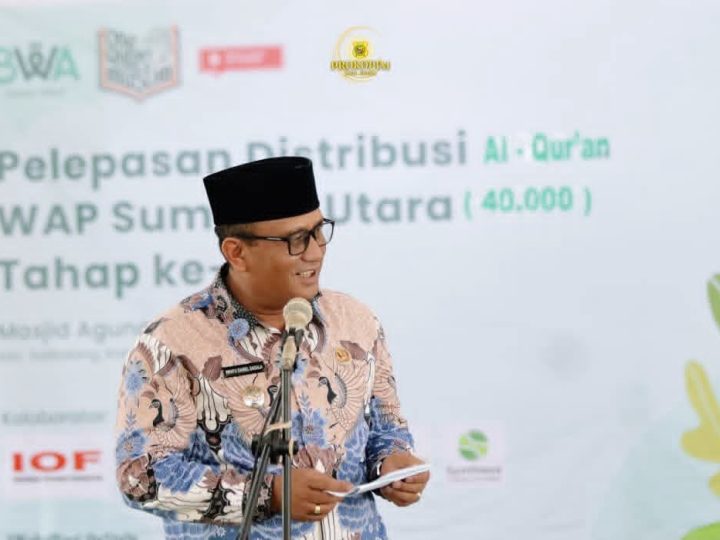 Wakil Bupati Dairi Hadiri Pelepasan Distribusi 40 Ribu Al-Qur’an Wakaf Sumut Tahap IV