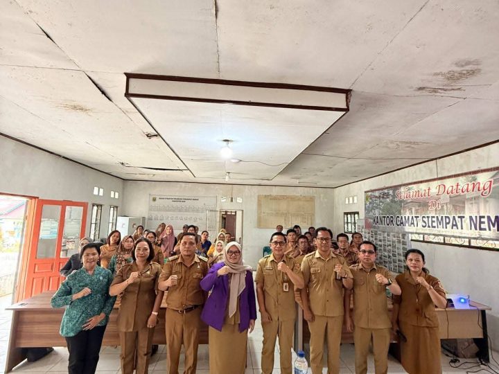 Ketua TP Posyandu Dairi Hadiri Bimtek TP Posyandu Dalam Pengelolaan Posyandu Layanan Primer Di Kecamatan Siempat Nempu Hulu