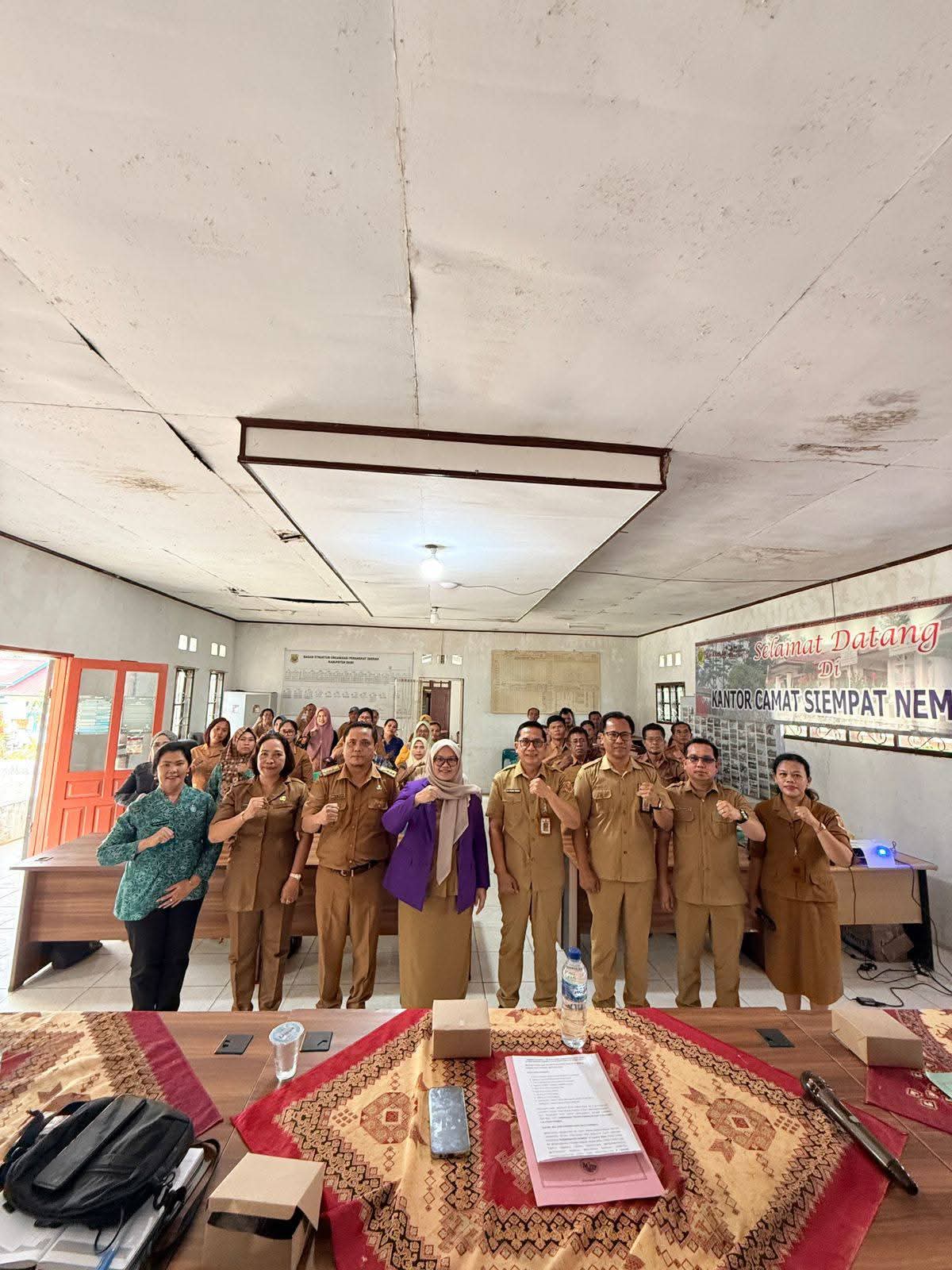 Ketua TP Posyandu Dairi Hadiri Bimtek TP Posyandu Dalam Pengelolaan Posyandu Layanan Primer Di Kecamatan Siempat Nempu Hulu
